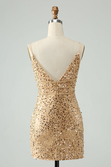 Vestido de cóctel corto con tirantes finos ajustado dorado brillante y lentejuelas